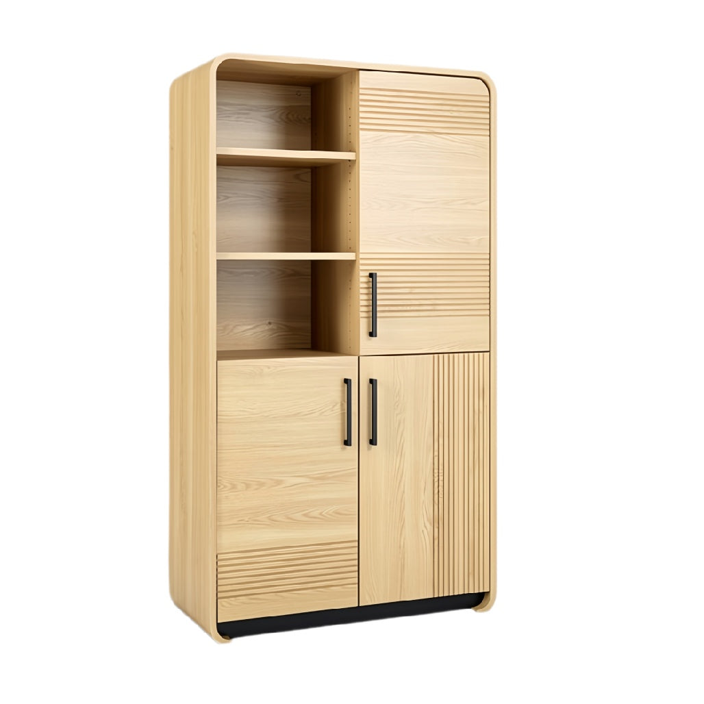 Modern houten opbergkast met open schappen en deuren